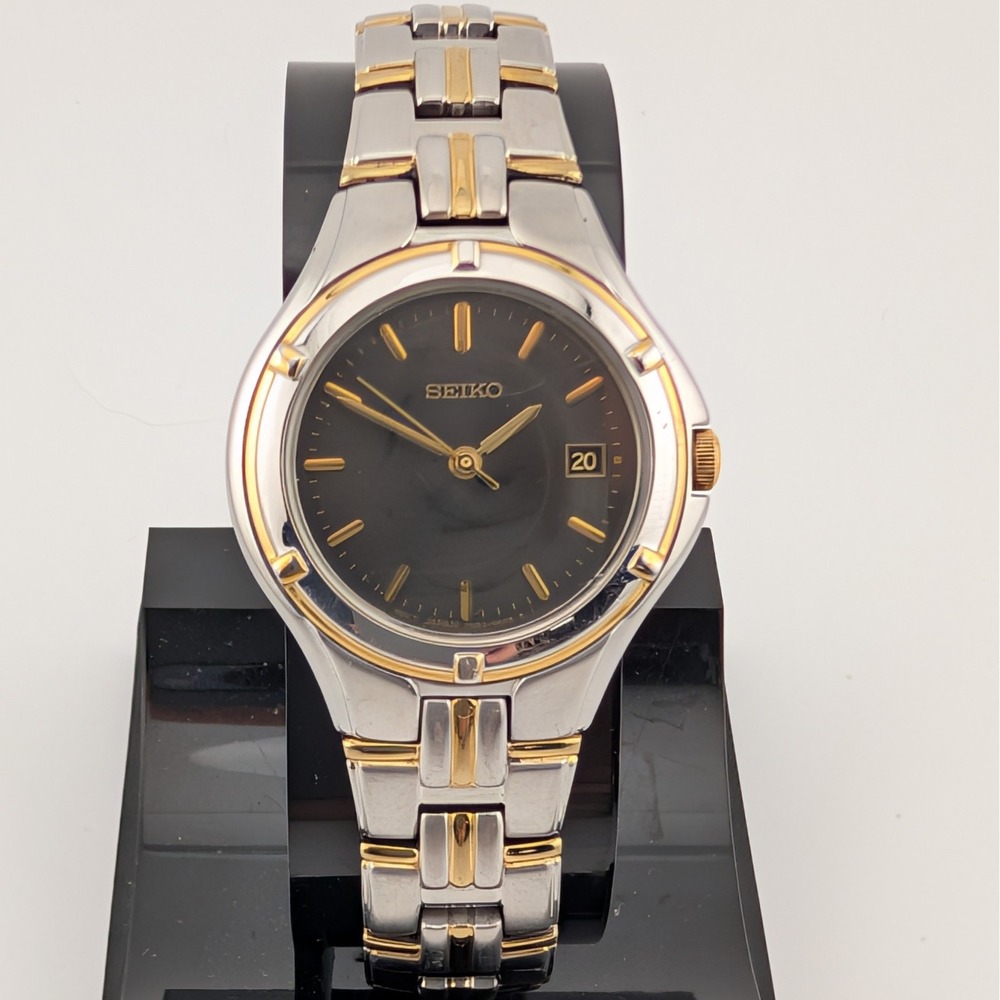 Seiko 7N82-0EN0 Two Tone Charcoal Sunburst Dial Date Watch 26mm